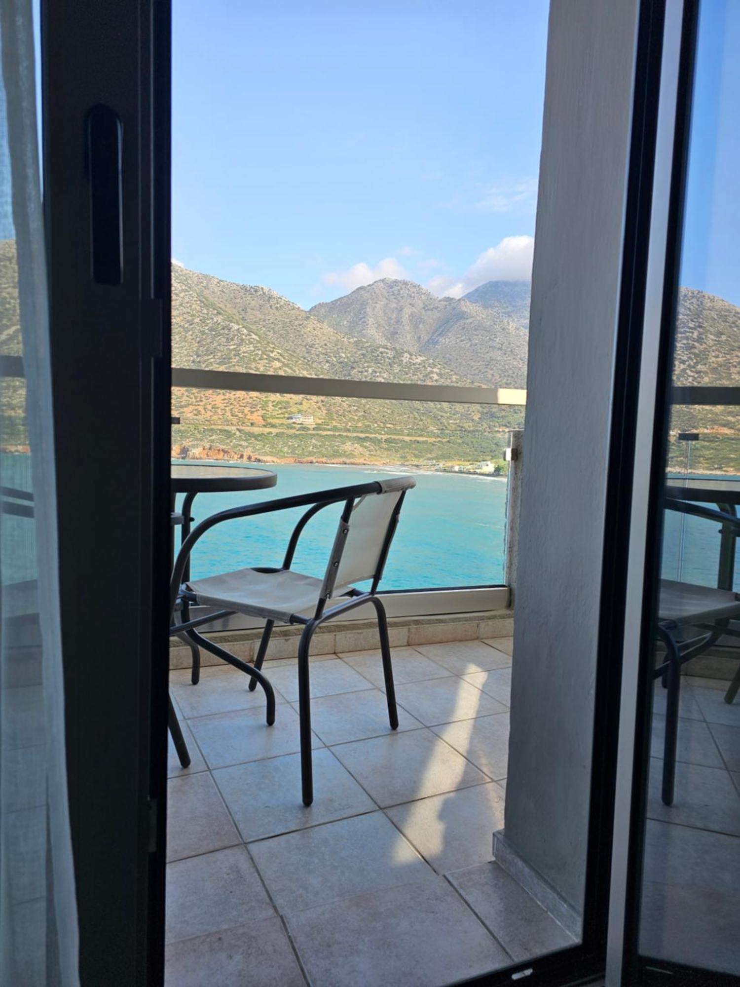 Joanna Apartments Bali  Rum bild