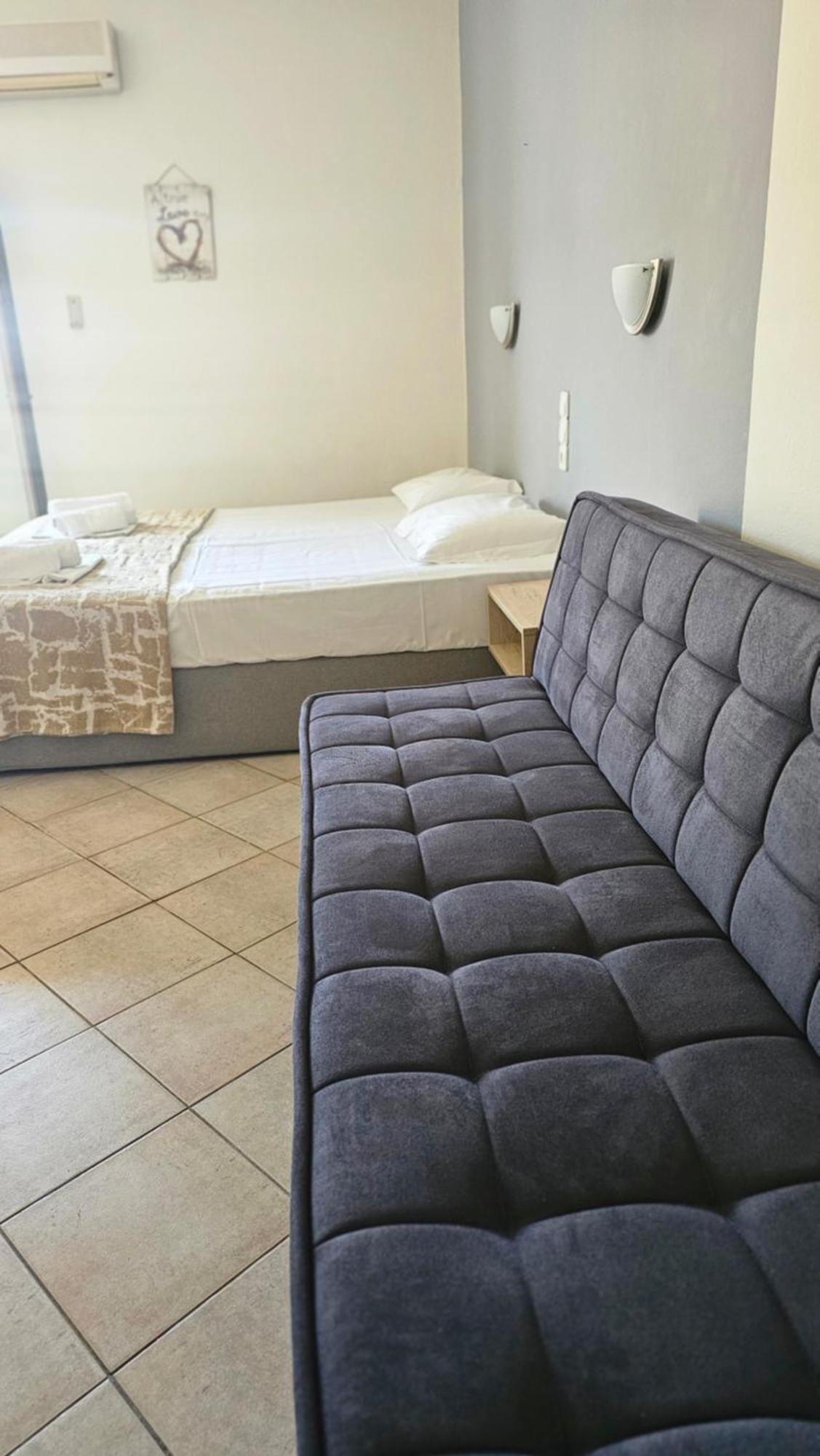 Joanna Apartments Bali  Rum bild